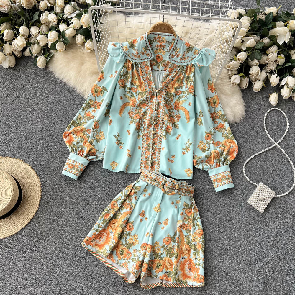 Women Turn Down Collar Floral Print Blouse And Shorts Suit