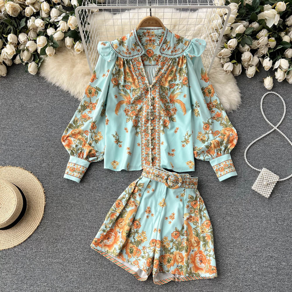 Women Turn Down Collar Floral Print Blouse And Shorts Suit